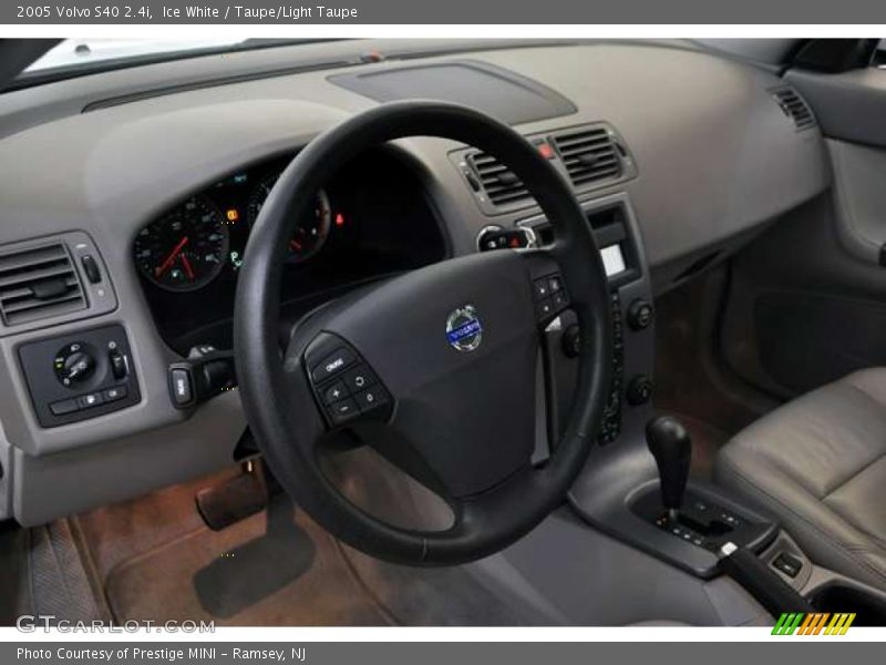 Ice White / Taupe/Light Taupe 2005 Volvo S40 2.4i
