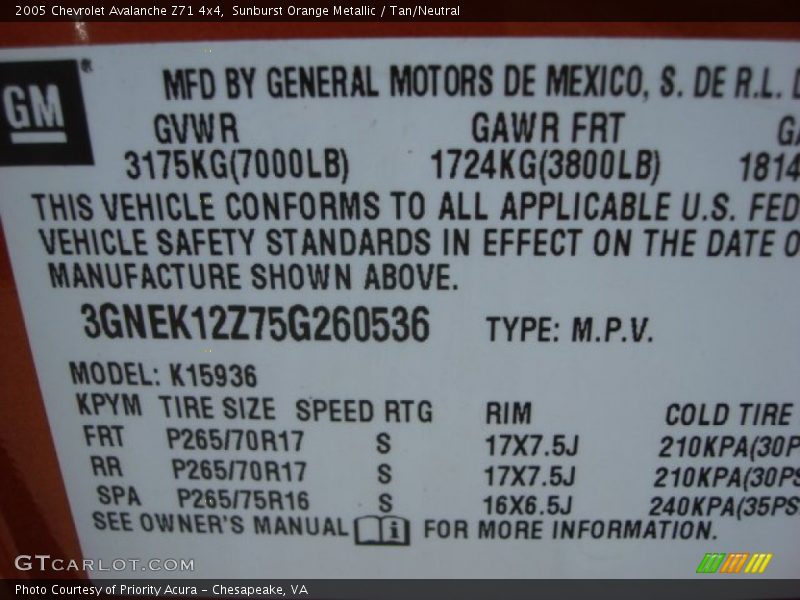 Sunburst Orange Metallic / Tan/Neutral 2005 Chevrolet Avalanche Z71 4x4