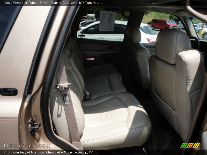 Sunset Gold Metallic / Tan/Neutral 2001 Chevrolet Tahoe LS 4x4