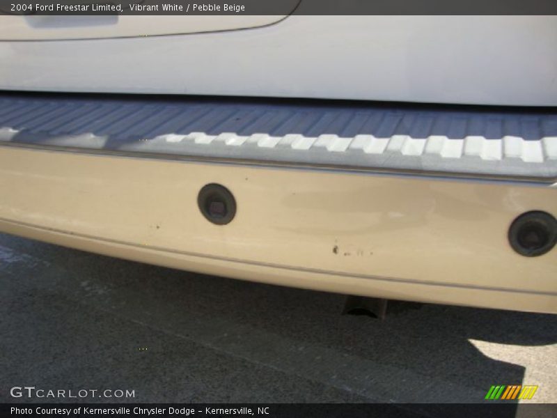 Vibrant White / Pebble Beige 2004 Ford Freestar Limited