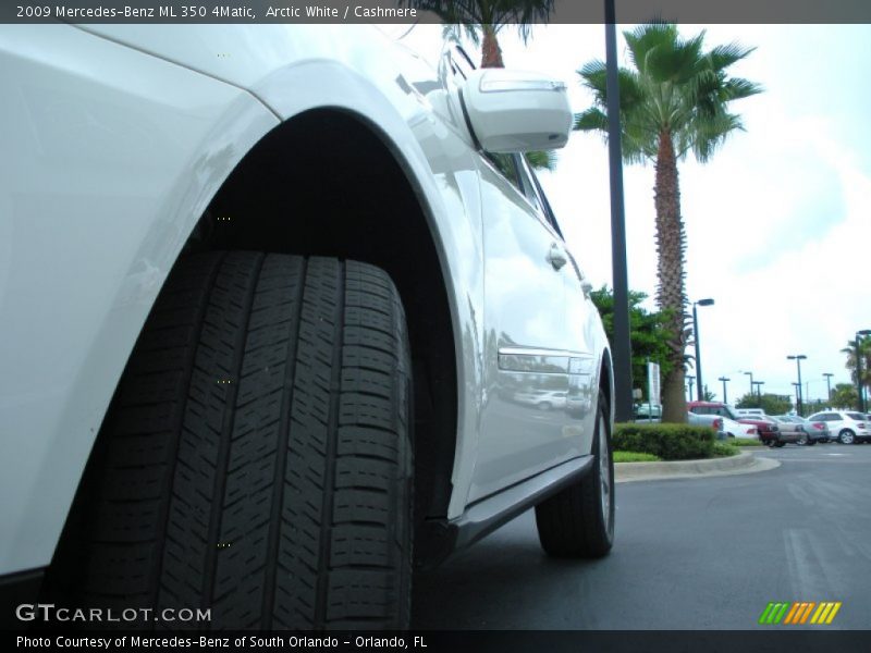 Arctic White / Cashmere 2009 Mercedes-Benz ML 350 4Matic