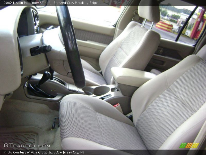 Bronzed Gray Metallic / Beige 2002 Nissan Pathfinder SE 4x4