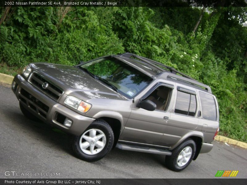 Bronzed Gray Metallic / Beige 2002 Nissan Pathfinder SE 4x4