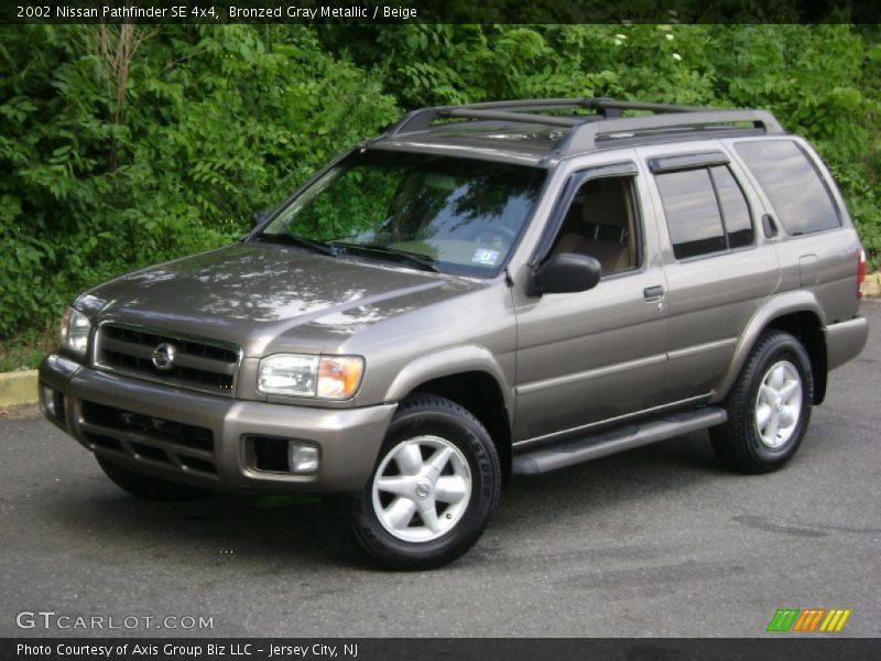 Bronzed Gray Metallic / Beige 2002 Nissan Pathfinder SE 4x4