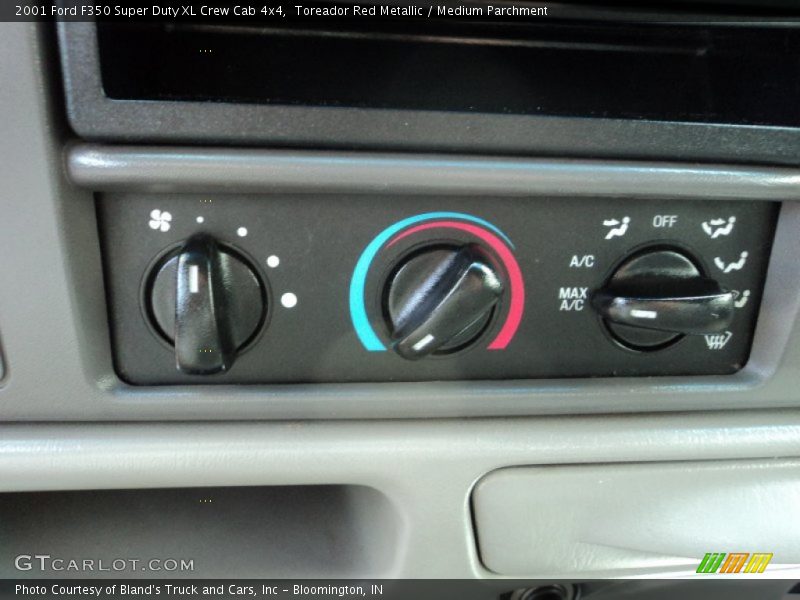 Toreador Red Metallic / Medium Parchment 2001 Ford F350 Super Duty XL Crew Cab 4x4