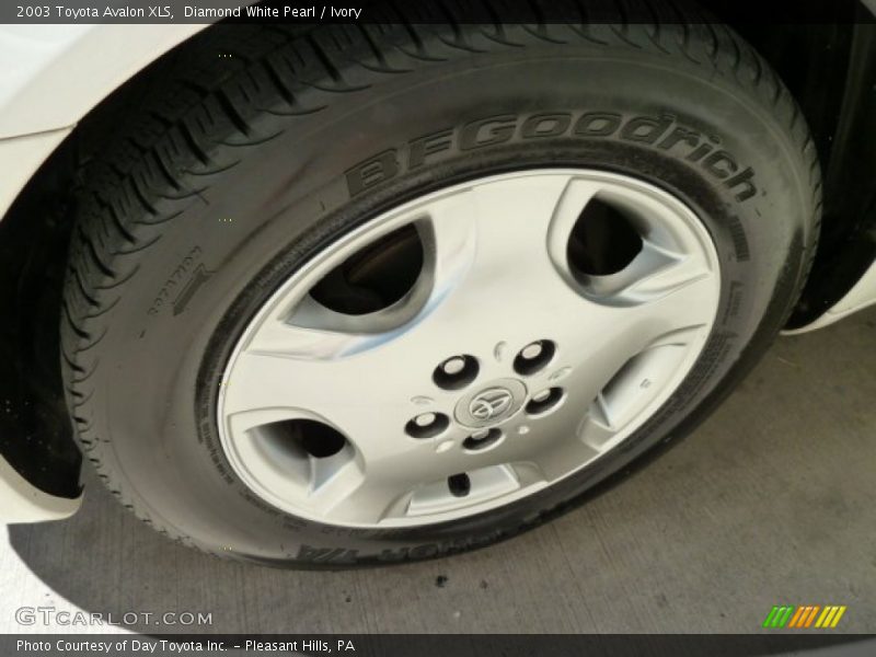 Diamond White Pearl / Ivory 2003 Toyota Avalon XLS