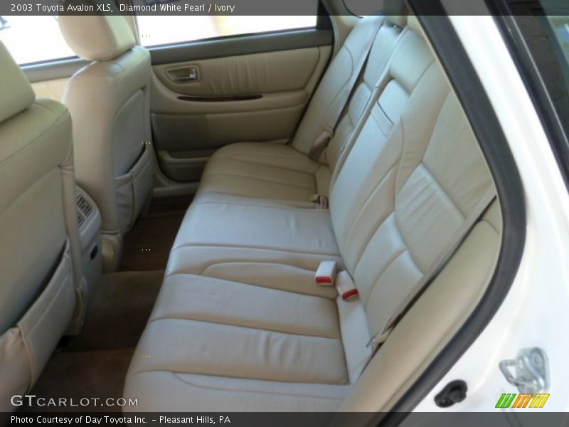Diamond White Pearl / Ivory 2003 Toyota Avalon XLS