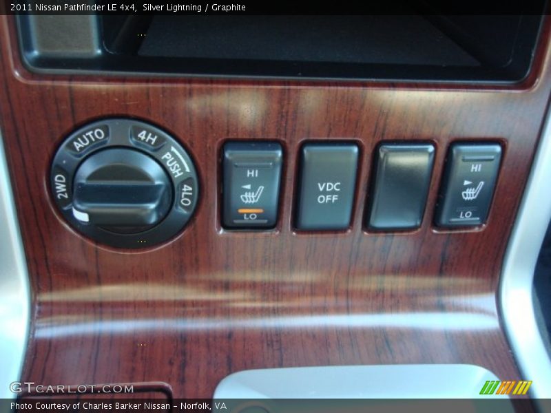 Silver Lightning / Graphite 2011 Nissan Pathfinder LE 4x4