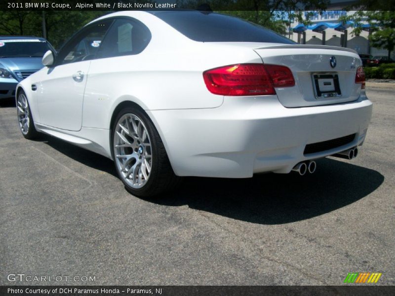 Alpine White / Black Novillo Leather 2011 BMW M3 Coupe