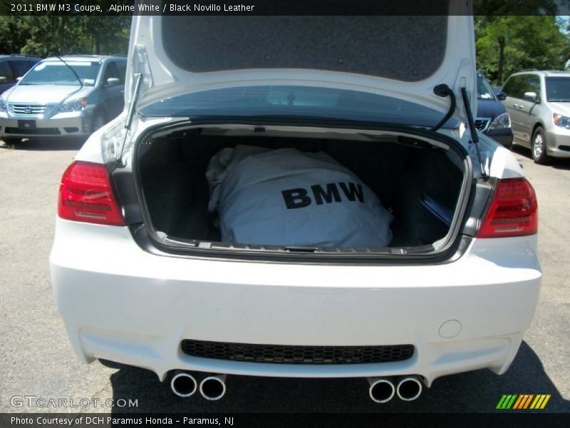 Alpine White / Black Novillo Leather 2011 BMW M3 Coupe