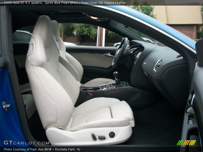 Sprint Blue Pearl Effect / Pearl Silver Silk Nappa Leather 2009 Audi S5 4.2 quattro
