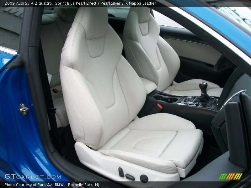 Sprint Blue Pearl Effect / Pearl Silver Silk Nappa Leather 2009 Audi S5 4.2 quattro