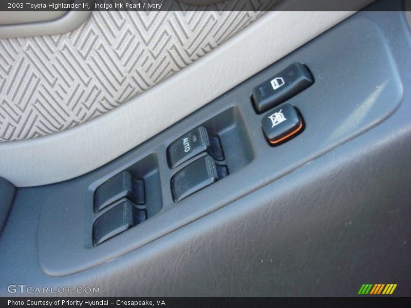 Indigo Ink Pearl / Ivory 2003 Toyota Highlander I4