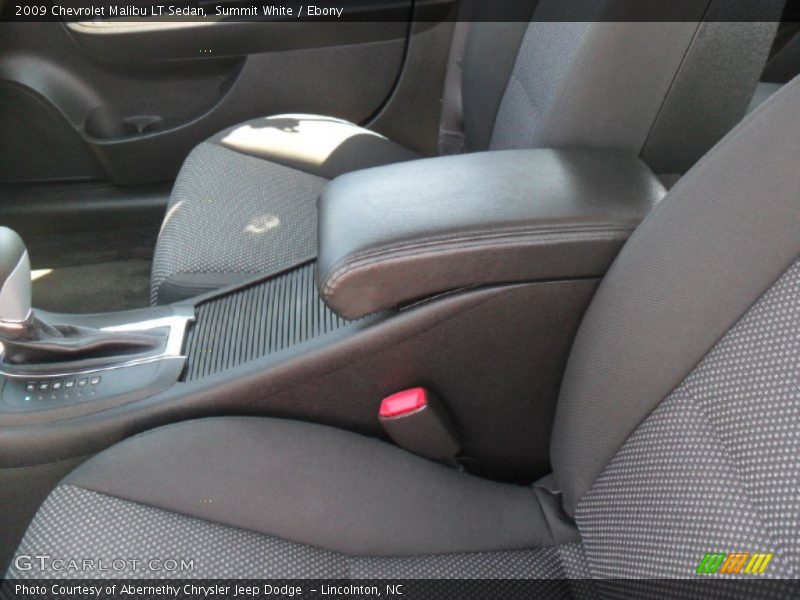 Summit White / Ebony 2009 Chevrolet Malibu LT Sedan