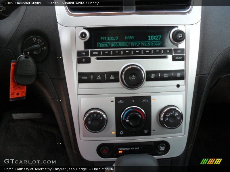 Summit White / Ebony 2009 Chevrolet Malibu LT Sedan