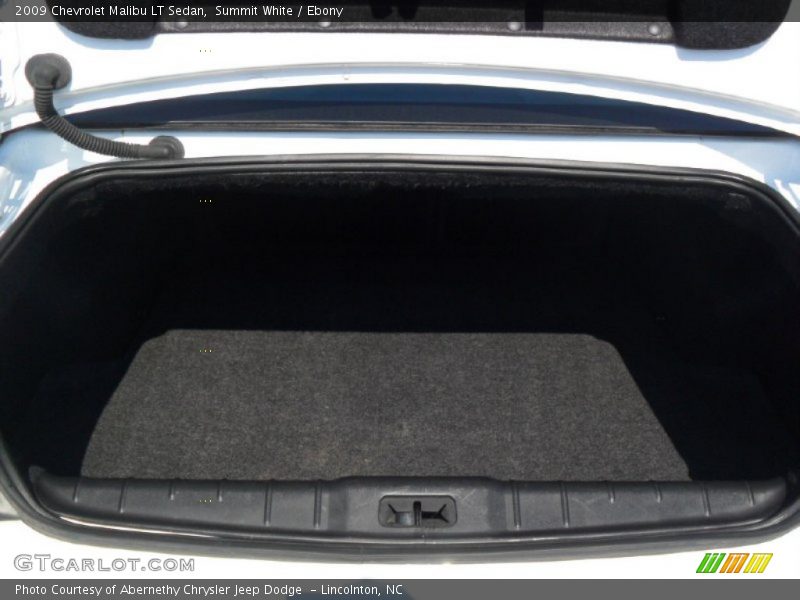 Summit White / Ebony 2009 Chevrolet Malibu LT Sedan