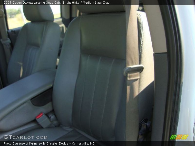 Bright White / Medium Slate Gray 2005 Dodge Dakota Laramie Quad Cab