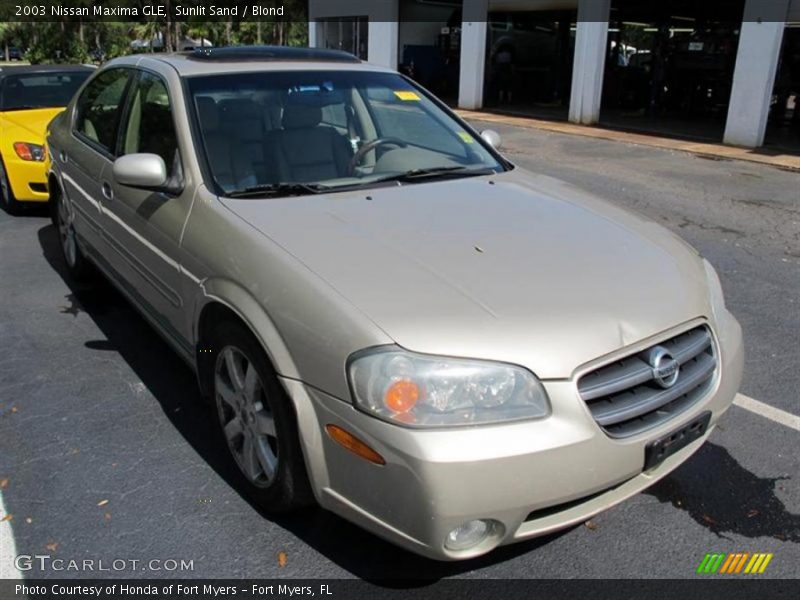 Sunlit Sand / Blond 2003 Nissan Maxima GLE