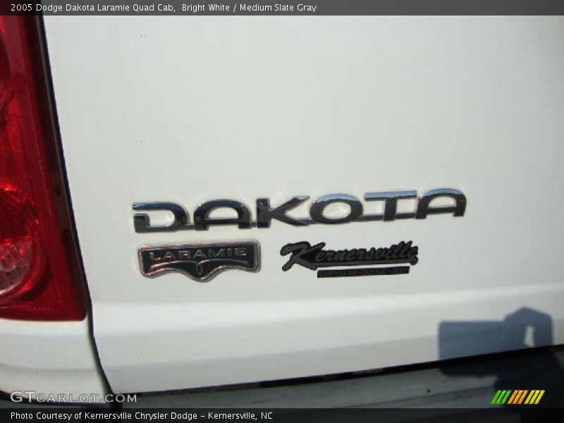 Bright White / Medium Slate Gray 2005 Dodge Dakota Laramie Quad Cab