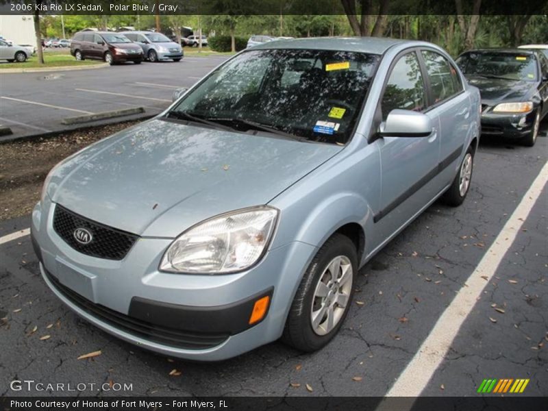 Front 3/4 View of 2006 Rio LX Sedan