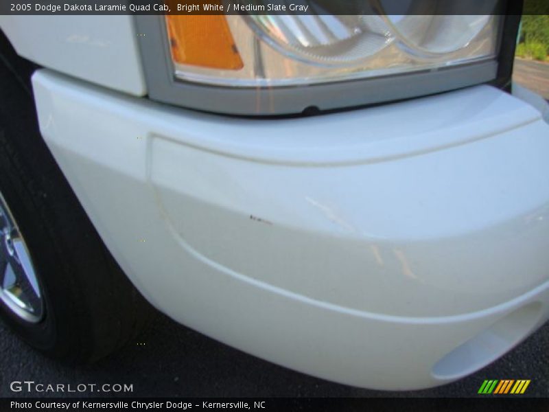 Bright White / Medium Slate Gray 2005 Dodge Dakota Laramie Quad Cab