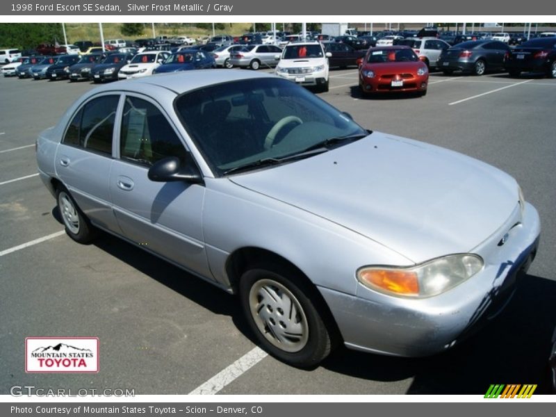Silver Frost Metallic / Gray 1998 Ford Escort SE Sedan