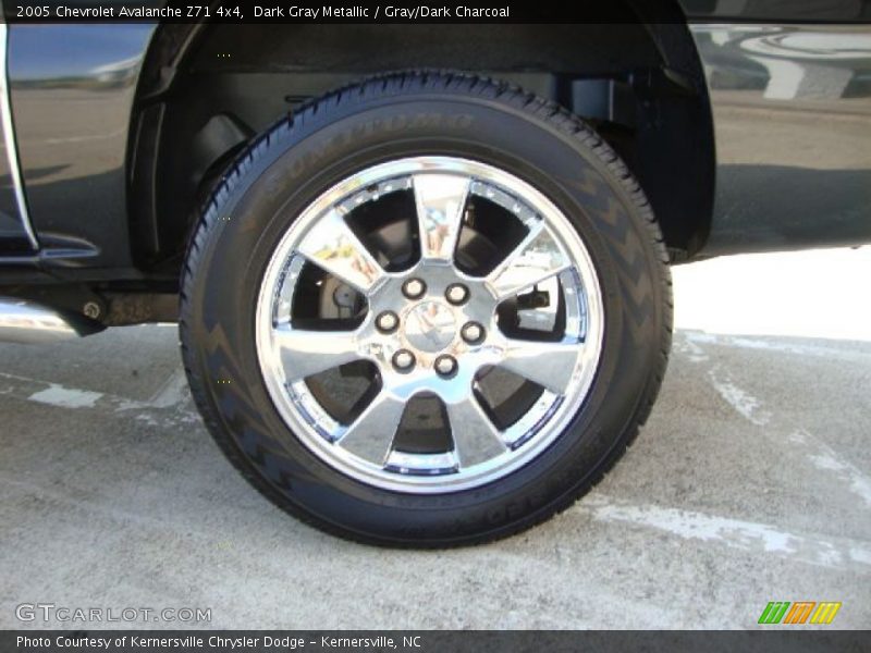 Dark Gray Metallic / Gray/Dark Charcoal 2005 Chevrolet Avalanche Z71 4x4