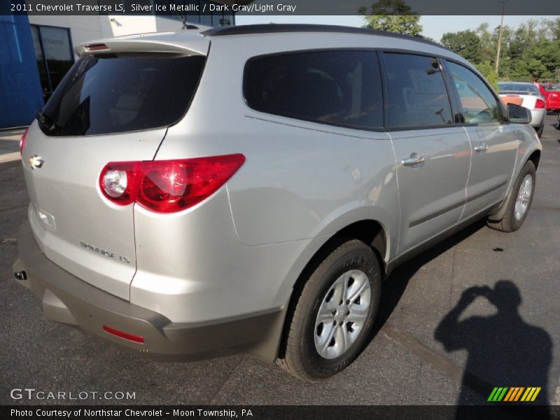 Silver Ice Metallic / Dark Gray/Light Gray 2011 Chevrolet Traverse LS