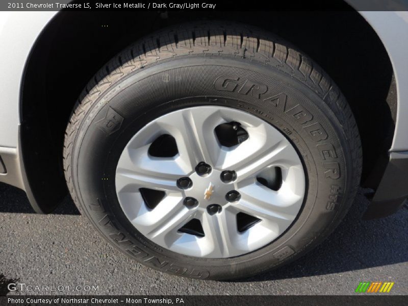 Silver Ice Metallic / Dark Gray/Light Gray 2011 Chevrolet Traverse LS