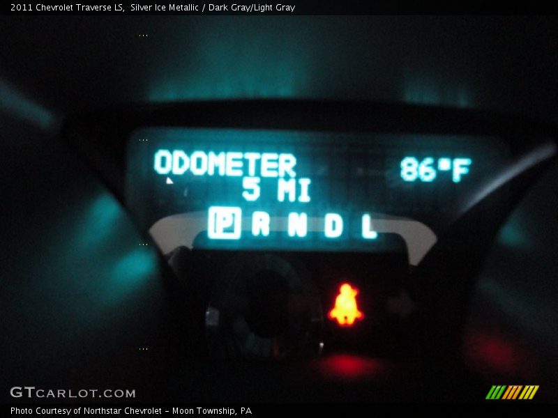 Silver Ice Metallic / Dark Gray/Light Gray 2011 Chevrolet Traverse LS