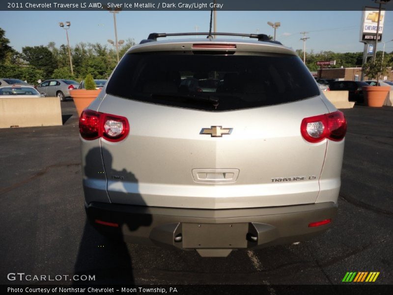 Silver Ice Metallic / Dark Gray/Light Gray 2011 Chevrolet Traverse LS AWD