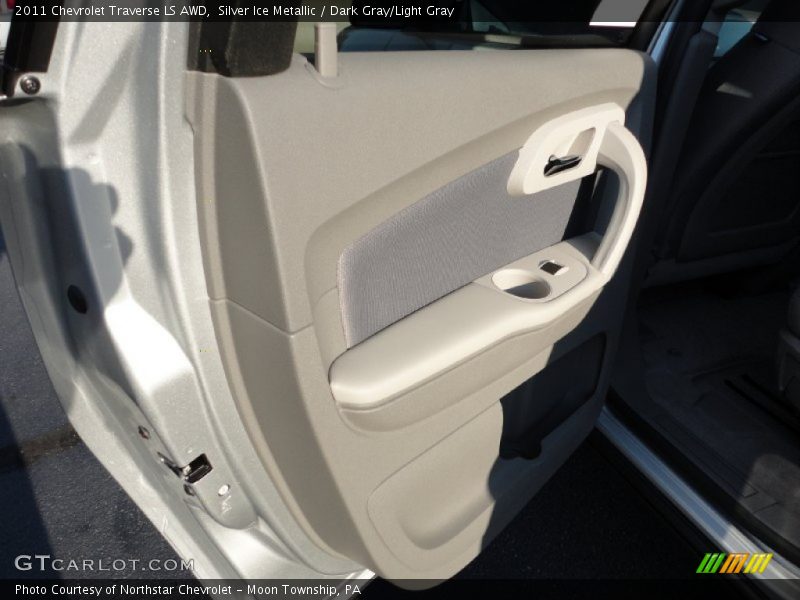 Silver Ice Metallic / Dark Gray/Light Gray 2011 Chevrolet Traverse LS AWD