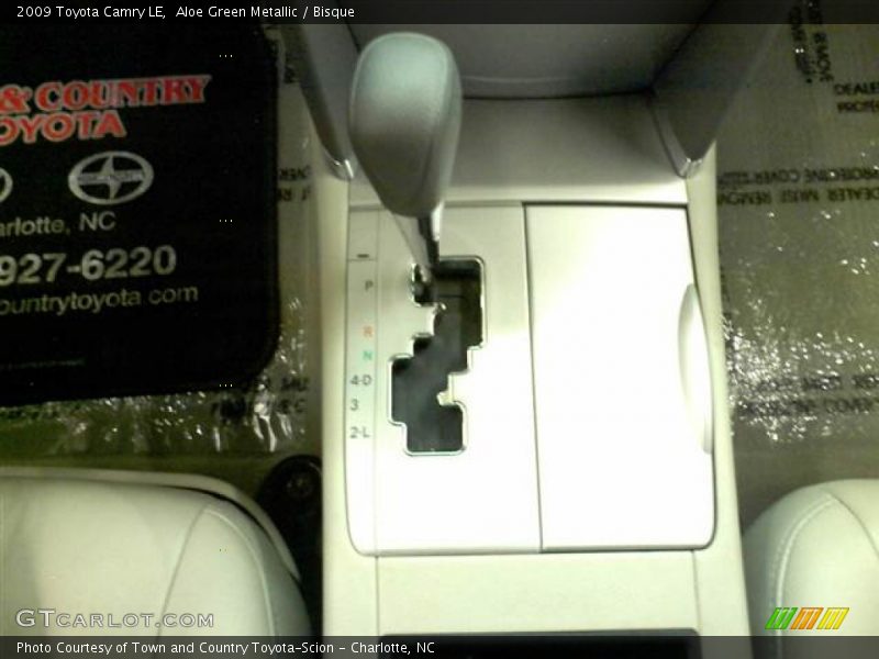 Aloe Green Metallic / Bisque 2009 Toyota Camry LE