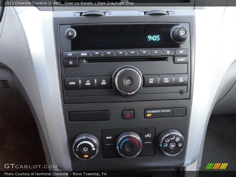 Silver Ice Metallic / Dark Gray/Light Gray 2011 Chevrolet Traverse LS AWD