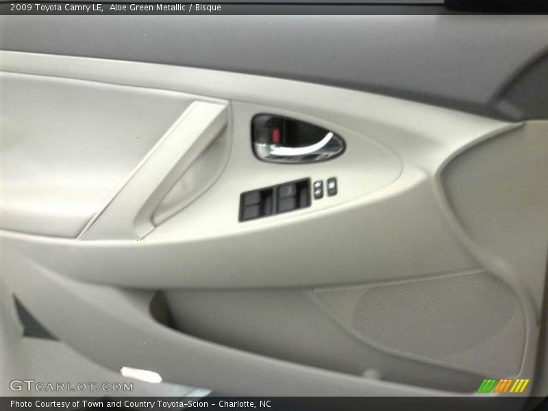 Aloe Green Metallic / Bisque 2009 Toyota Camry LE