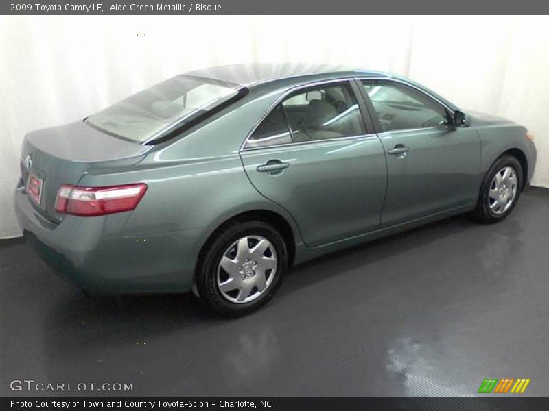 Aloe Green Metallic / Bisque 2009 Toyota Camry LE