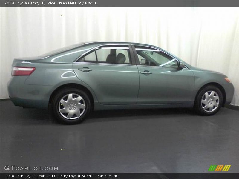 Aloe Green Metallic / Bisque 2009 Toyota Camry LE