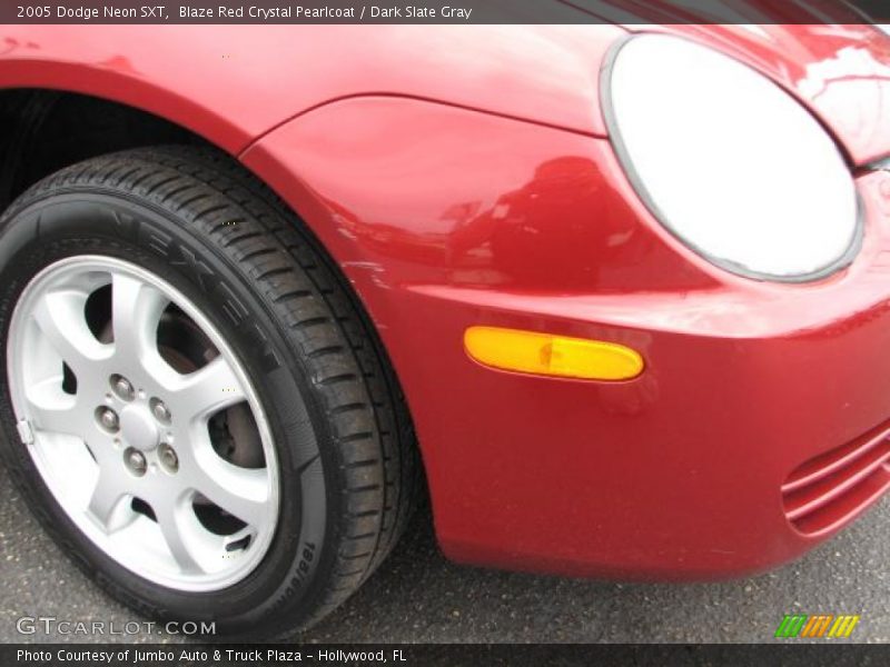 Blaze Red Crystal Pearlcoat / Dark Slate Gray 2005 Dodge Neon SXT