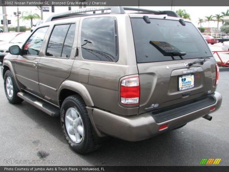Bronzed Gray Metallic / Charcoal 2002 Nissan Pathfinder SE