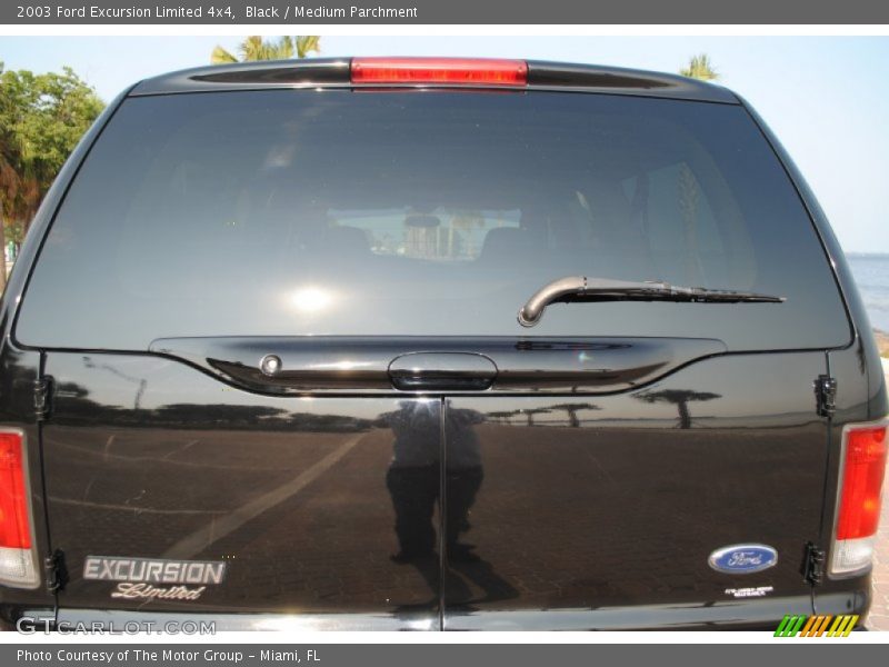 Black / Medium Parchment 2003 Ford Excursion Limited 4x4