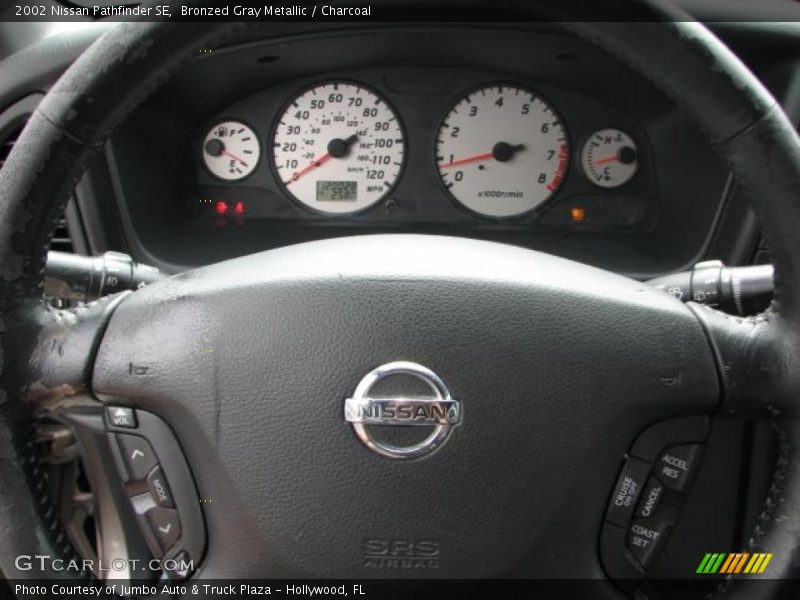 Bronzed Gray Metallic / Charcoal 2002 Nissan Pathfinder SE