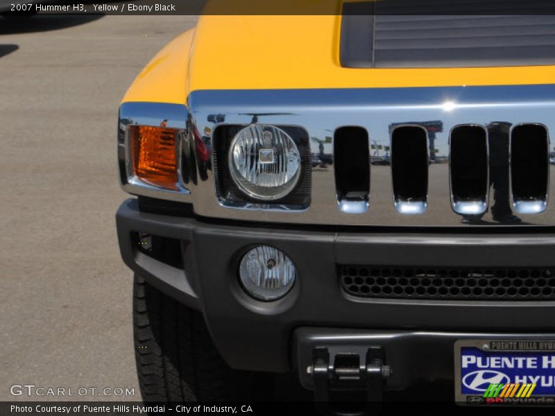Yellow / Ebony Black 2007 Hummer H3