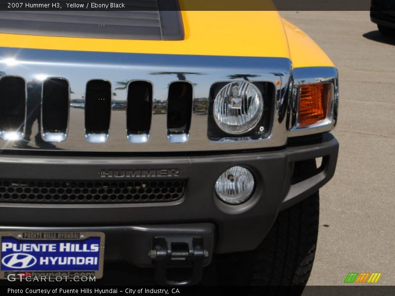 Yellow / Ebony Black 2007 Hummer H3
