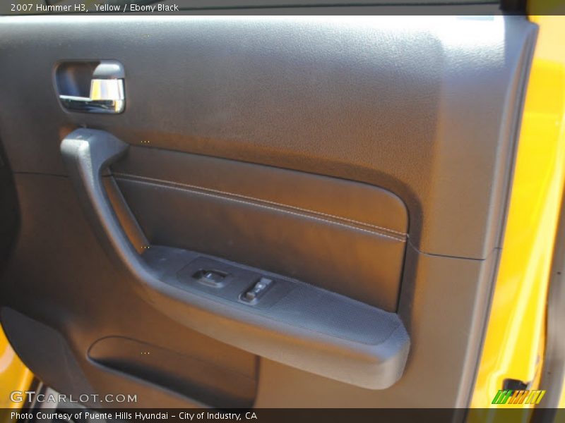 Yellow / Ebony Black 2007 Hummer H3
