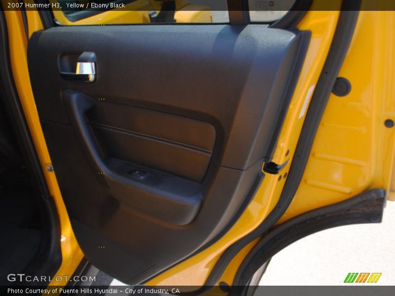 Yellow / Ebony Black 2007 Hummer H3