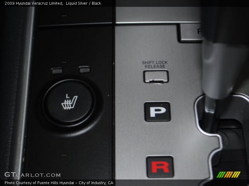 Liquid Silver / Black 2009 Hyundai Veracruz Limited