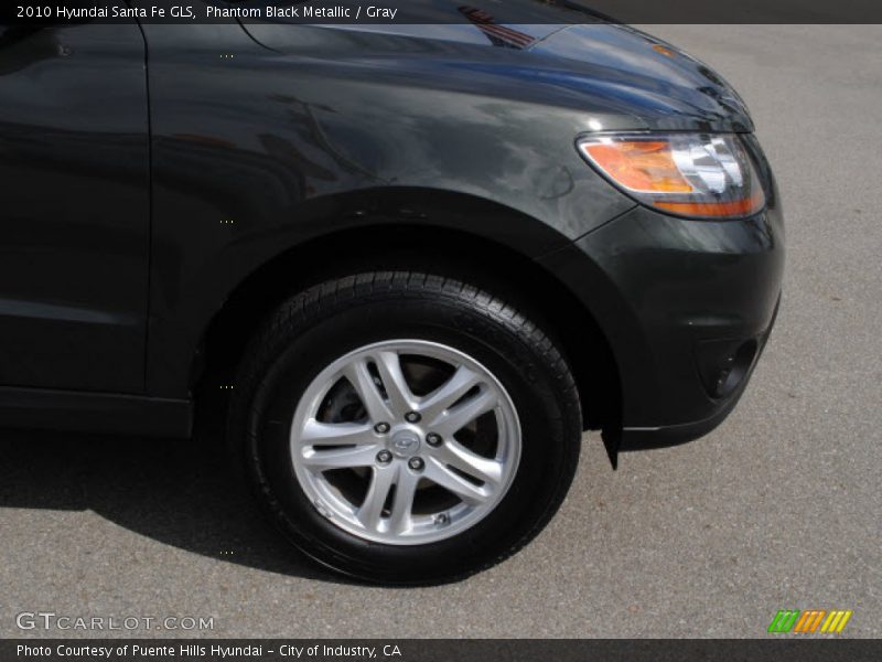 Phantom Black Metallic / Gray 2010 Hyundai Santa Fe GLS