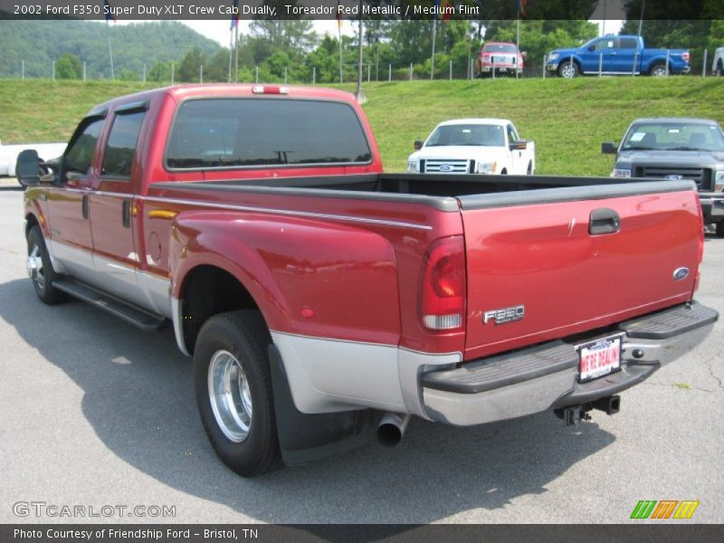 Toreador Red Metallic / Medium Flint 2002 Ford F350 Super Duty XLT Crew Cab Dually