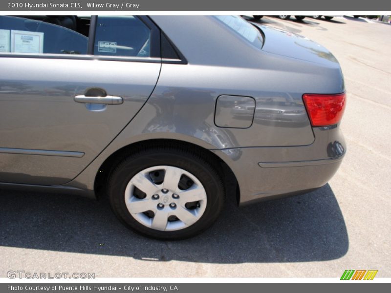 Willow Gray / Gray 2010 Hyundai Sonata GLS