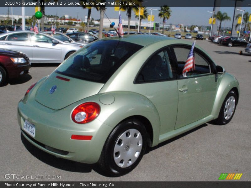 Gecko Green Metallic / Black 2010 Volkswagen New Beetle 2.5 Coupe